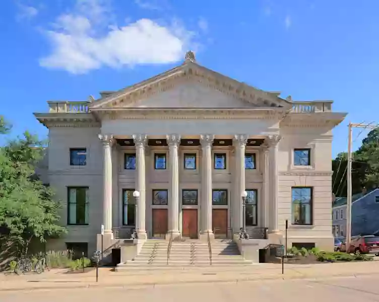 Carnegie-Stout Public Library