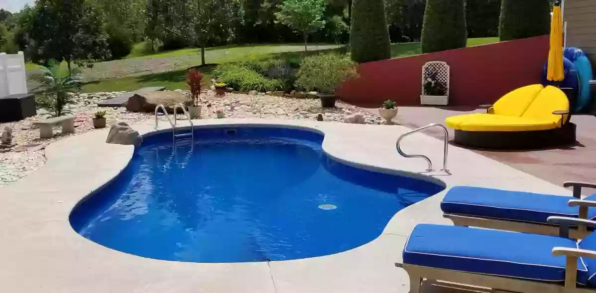 Sunscape Pool & Backyard