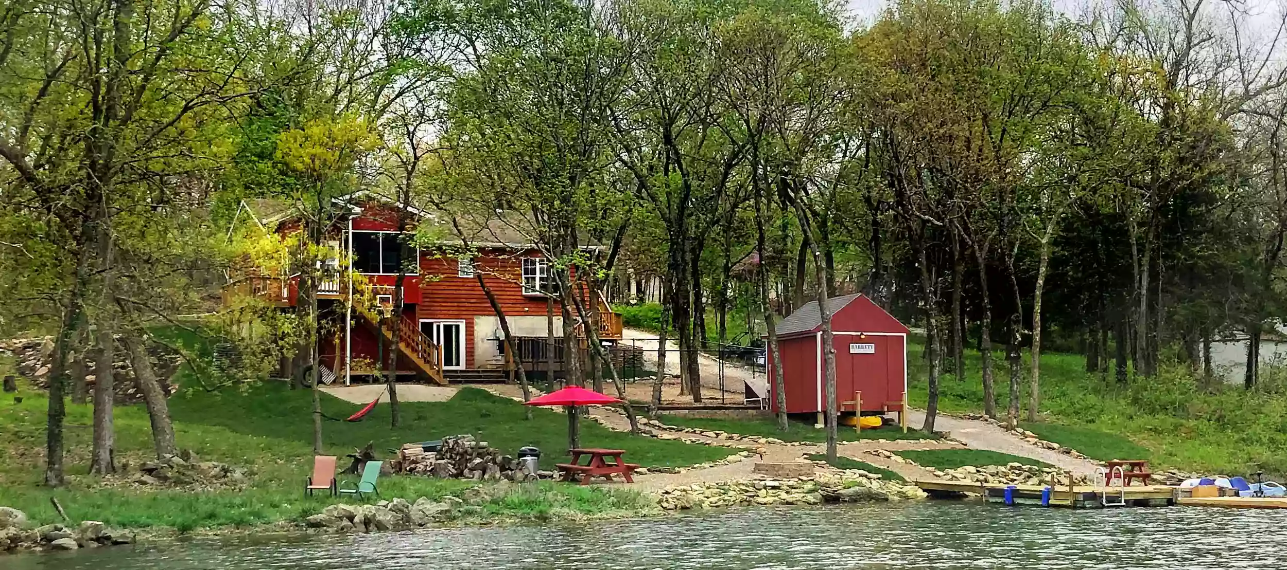 Canine Lake Lodge