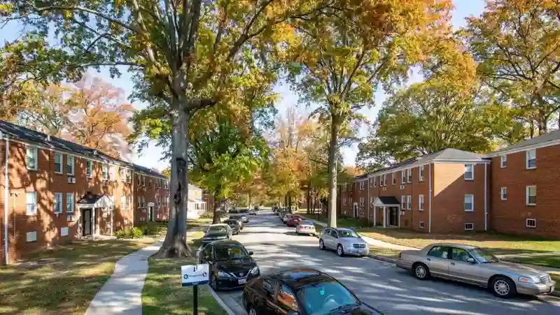 Oak Grove Apartments by OneWall