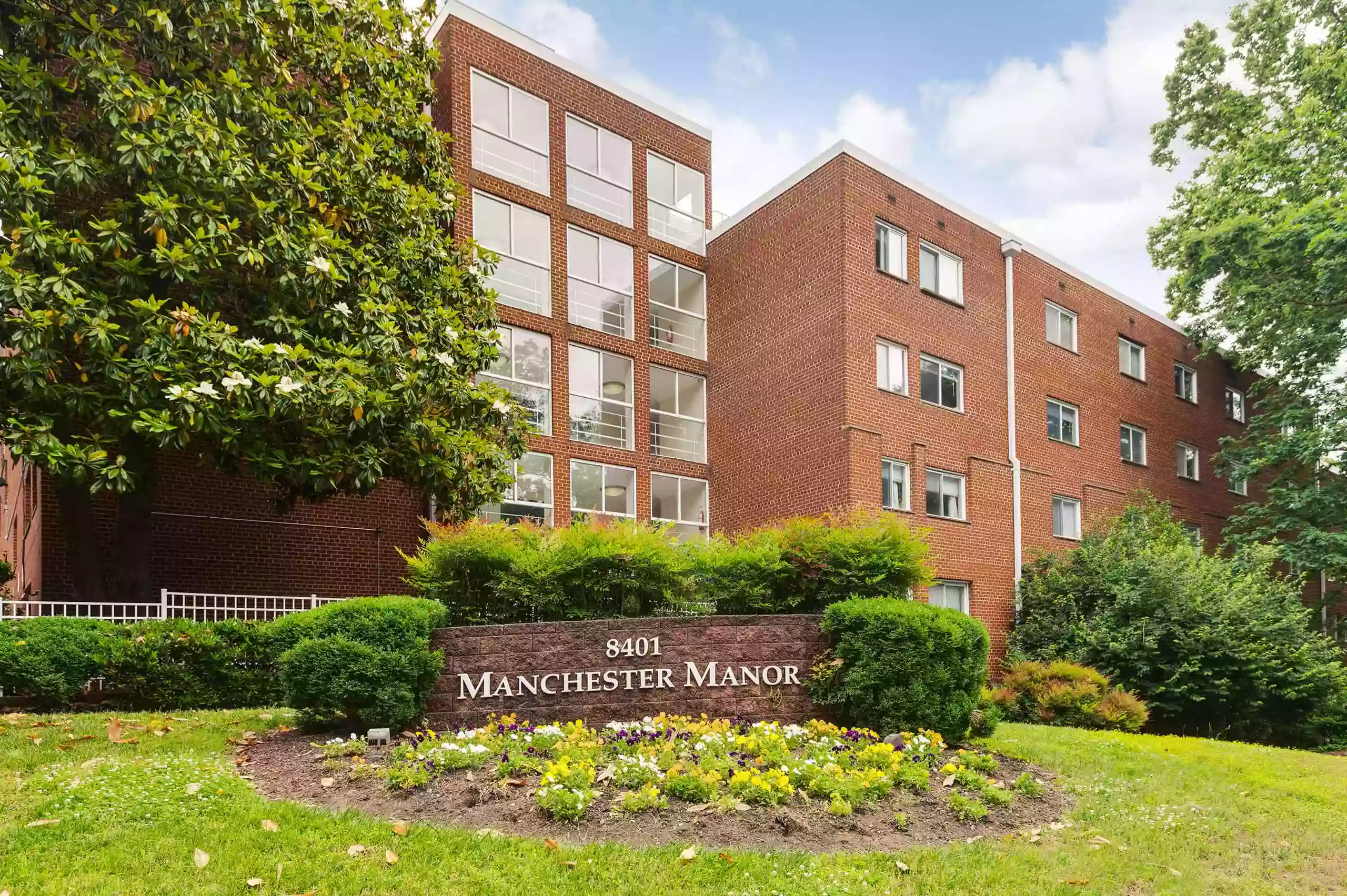 Manchester Manor Apartments