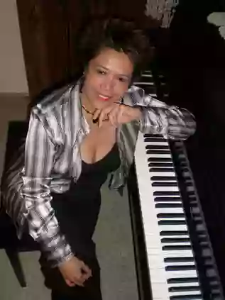 Marilou Padilla Gallardo Piano/Organ/Keyboard Studio