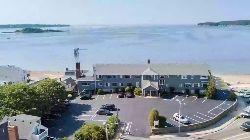 Tavern on the Harbor