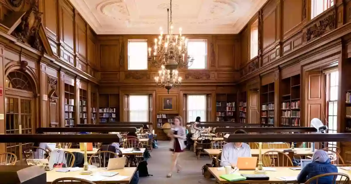 Phillips Academy: Oliver Wendell Holmes Library