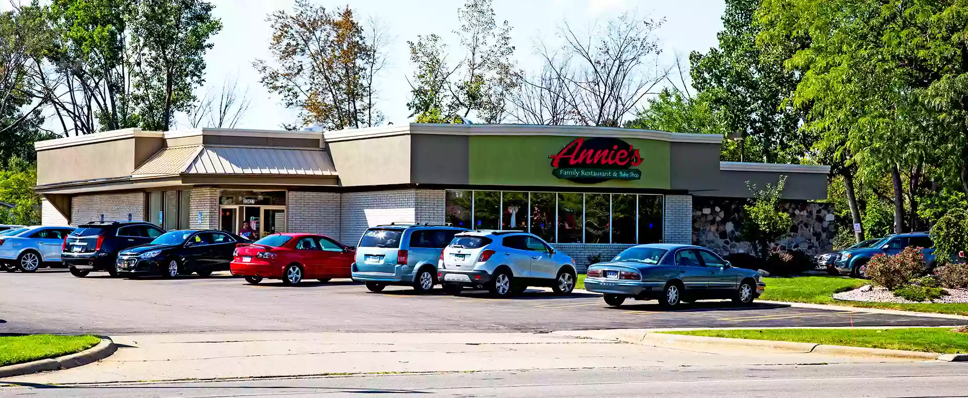 Annie's Family Restaurant & Bakery