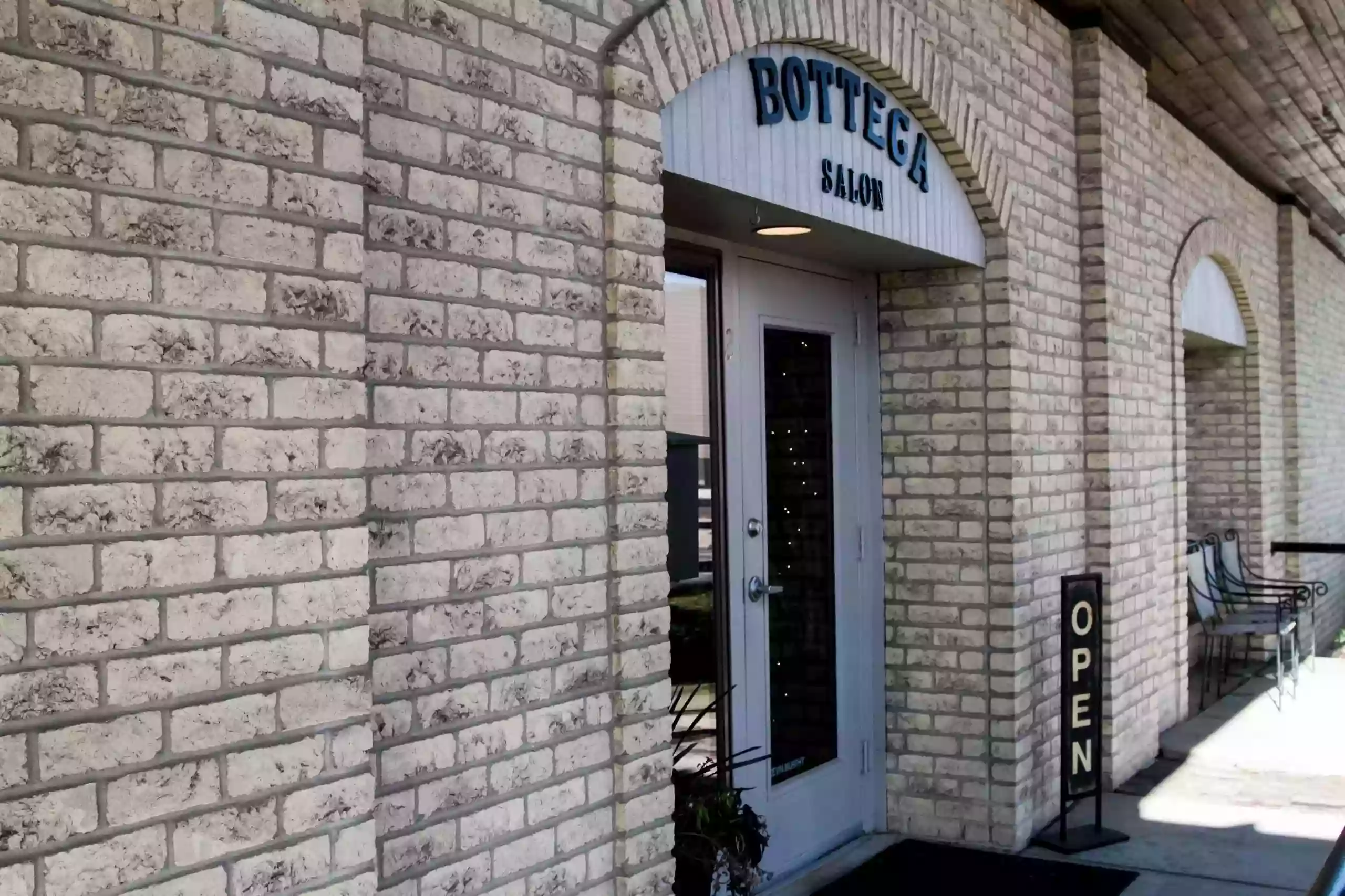 Bottega Salon