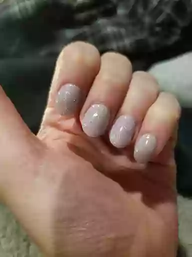 K K Nails