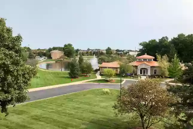 Golfside Lake Apartments