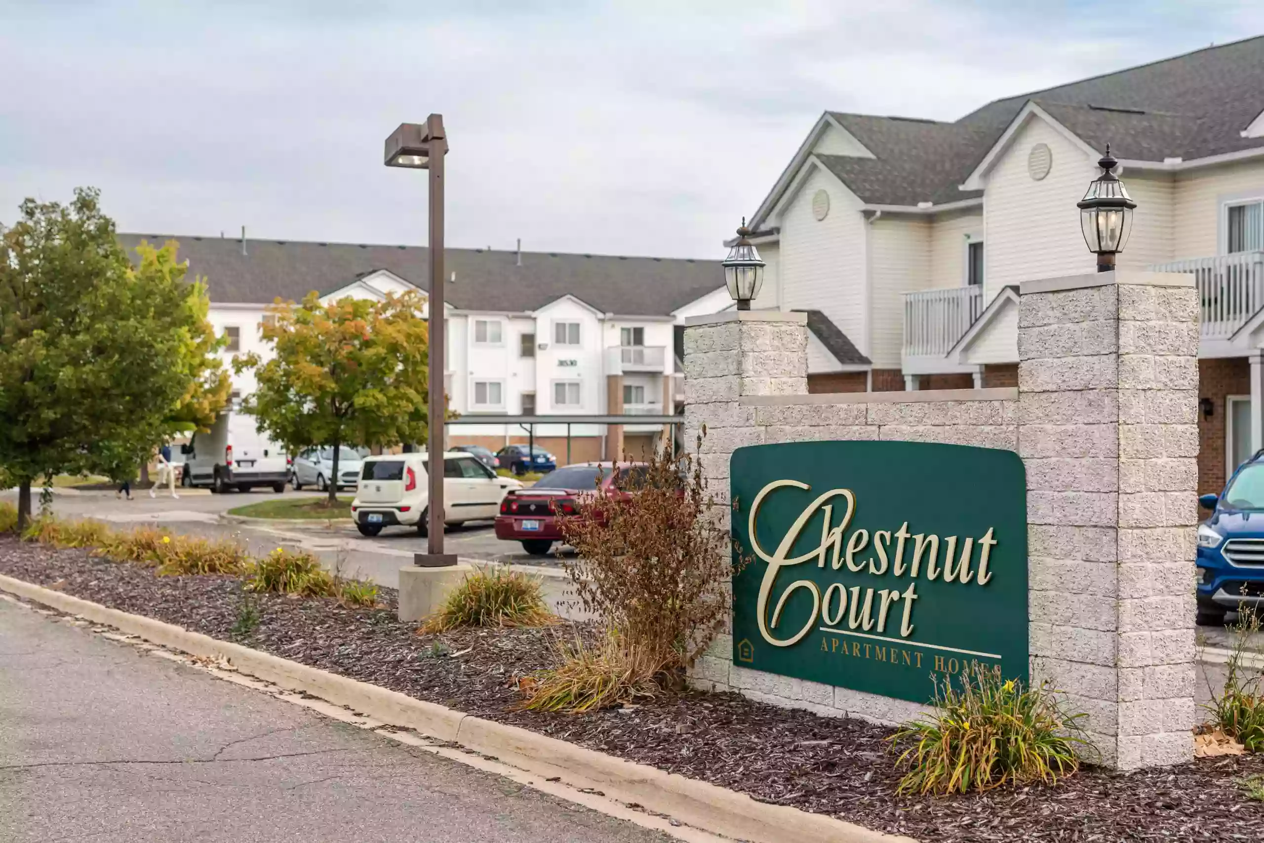 Chestnut Court Apartments