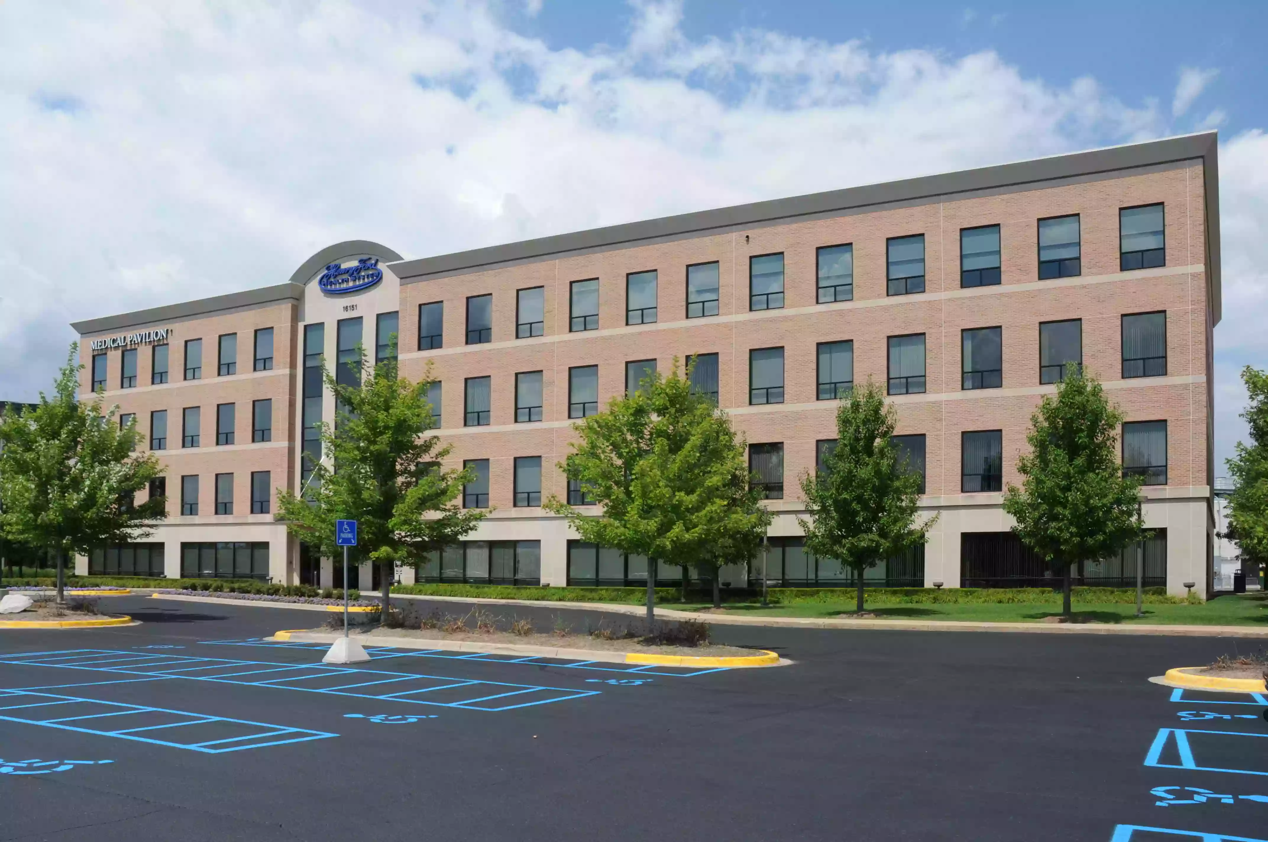 Henry Ford Pharmacy - Henry Ford Macomb Medical Pavilion