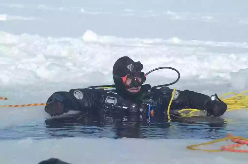 Black Water Recovery Divers