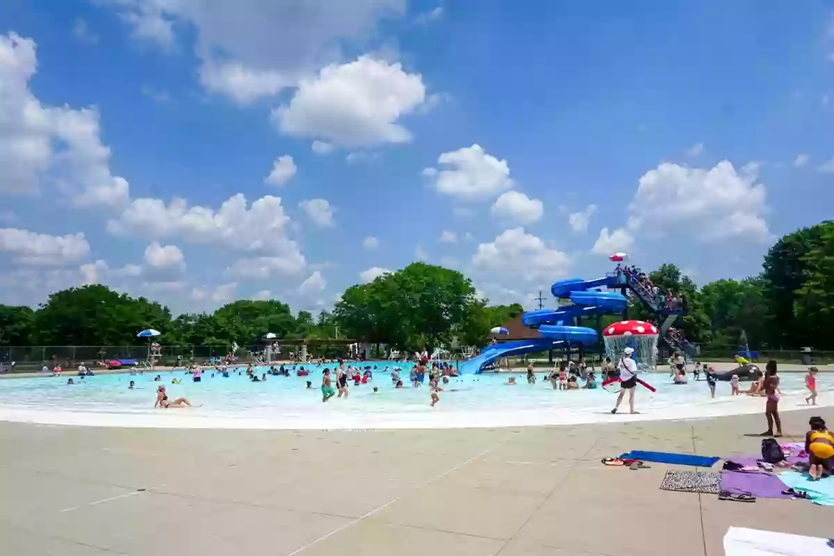 Richmond Park Pool