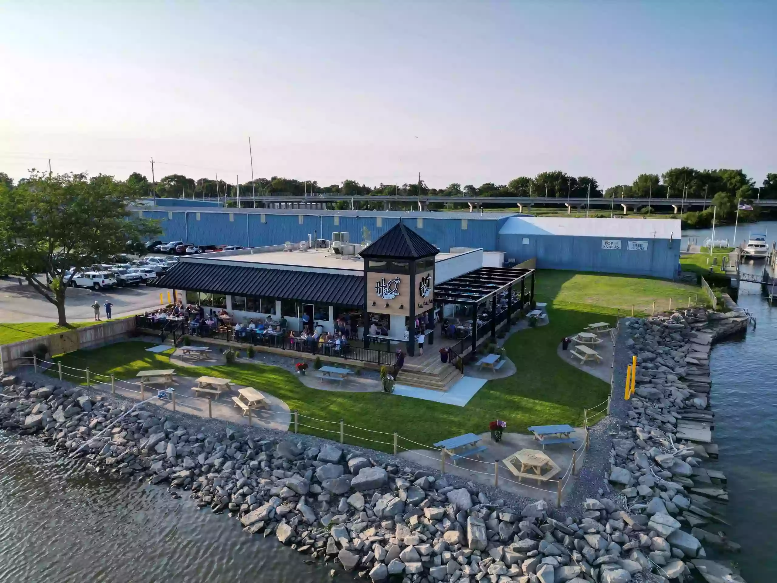 H2O's Waterside Grill