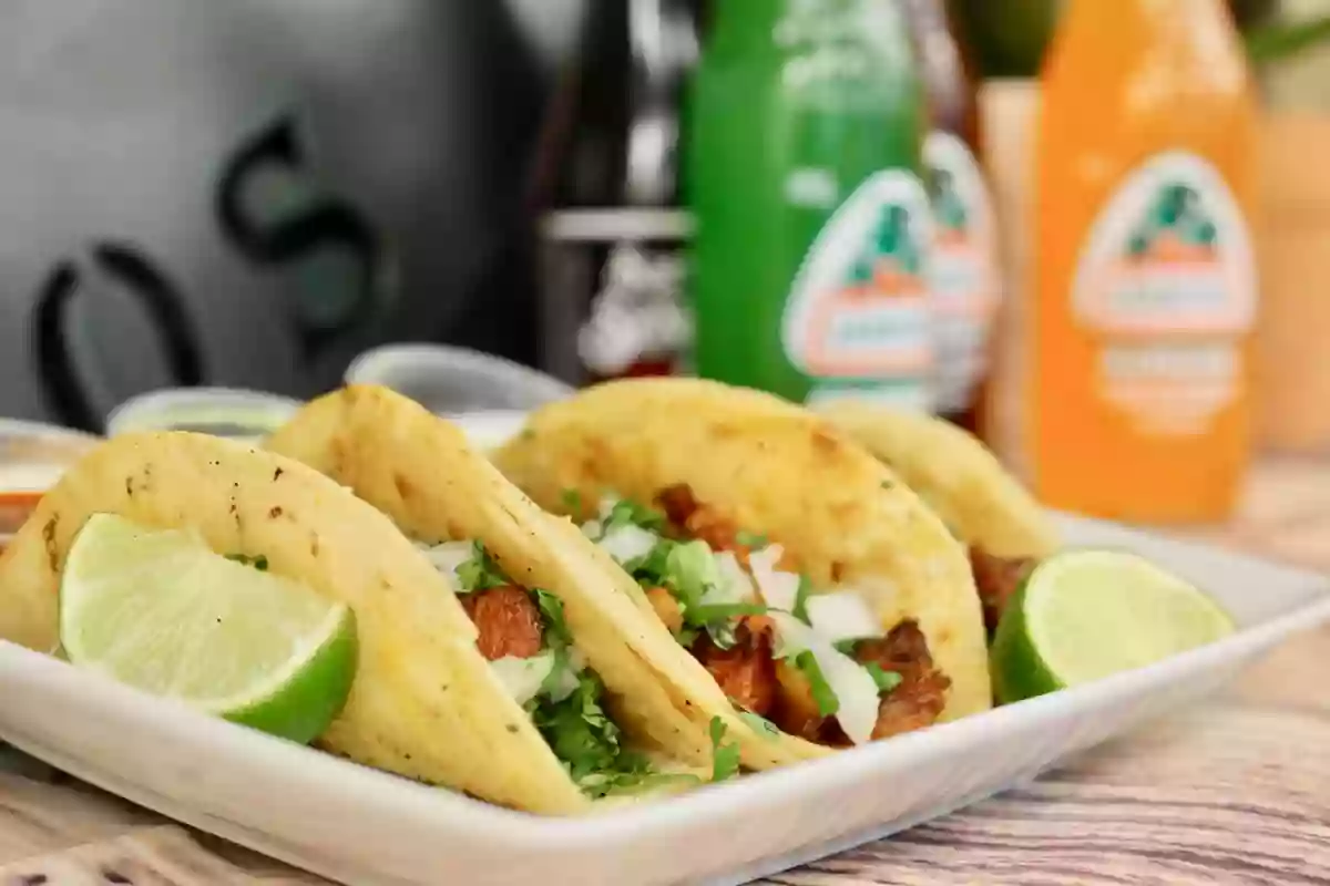 Hermanos Locos tacos