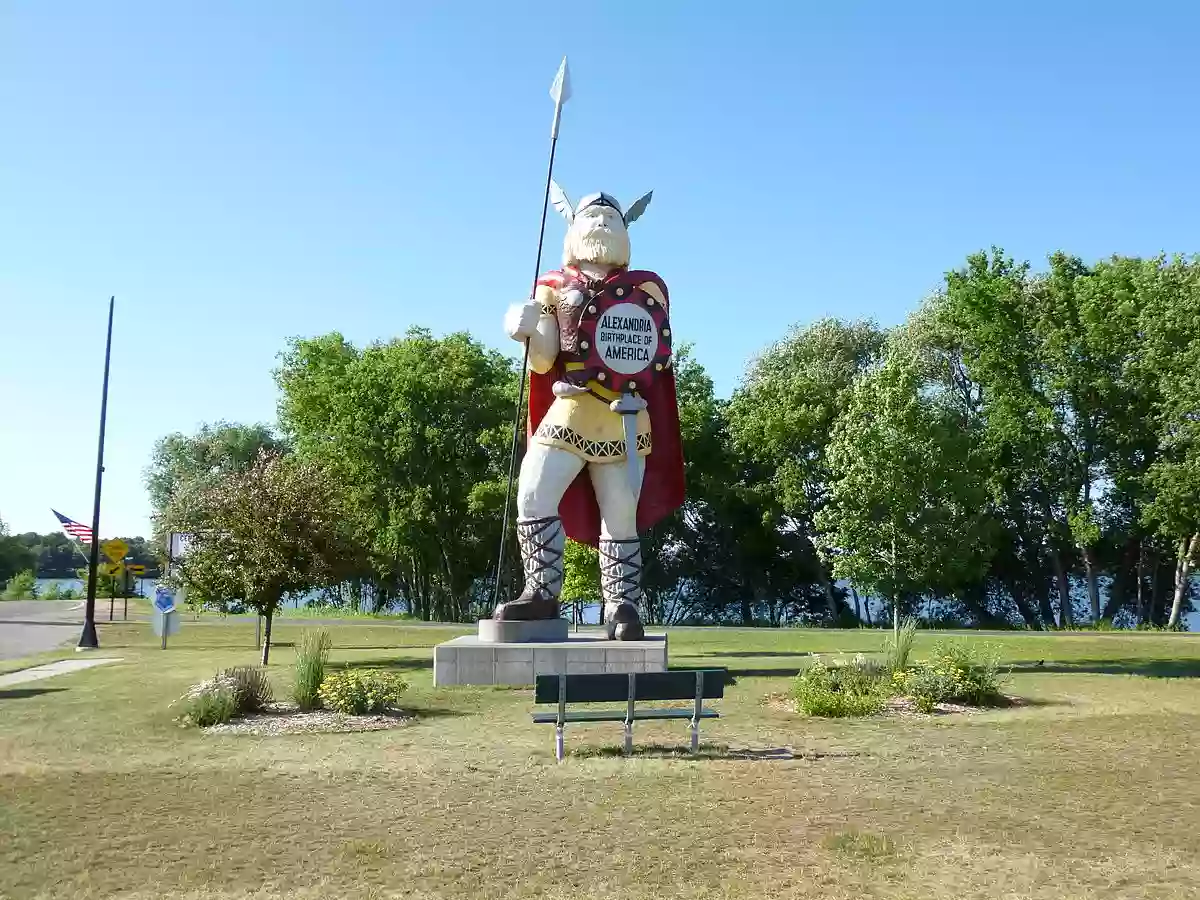 Big Ole - Big Viking Statue