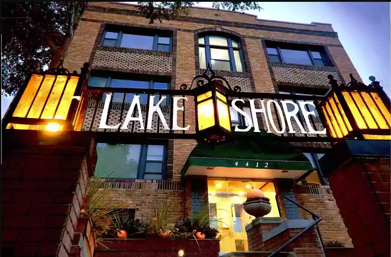 LakeShore Apartments