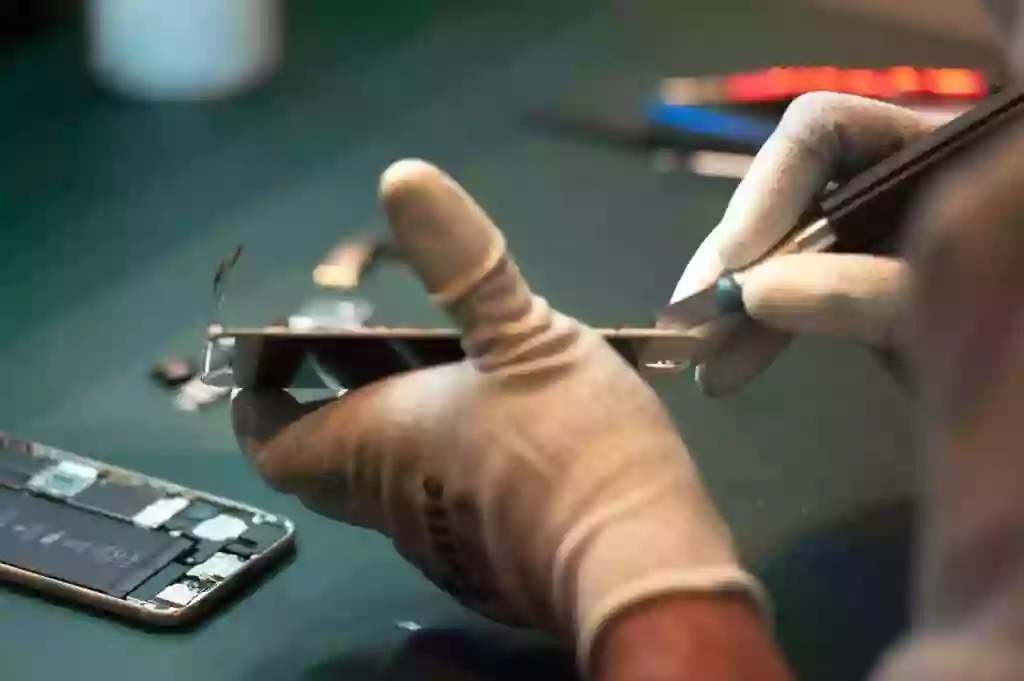 CellTech - IPhone repair in just 10 minutes