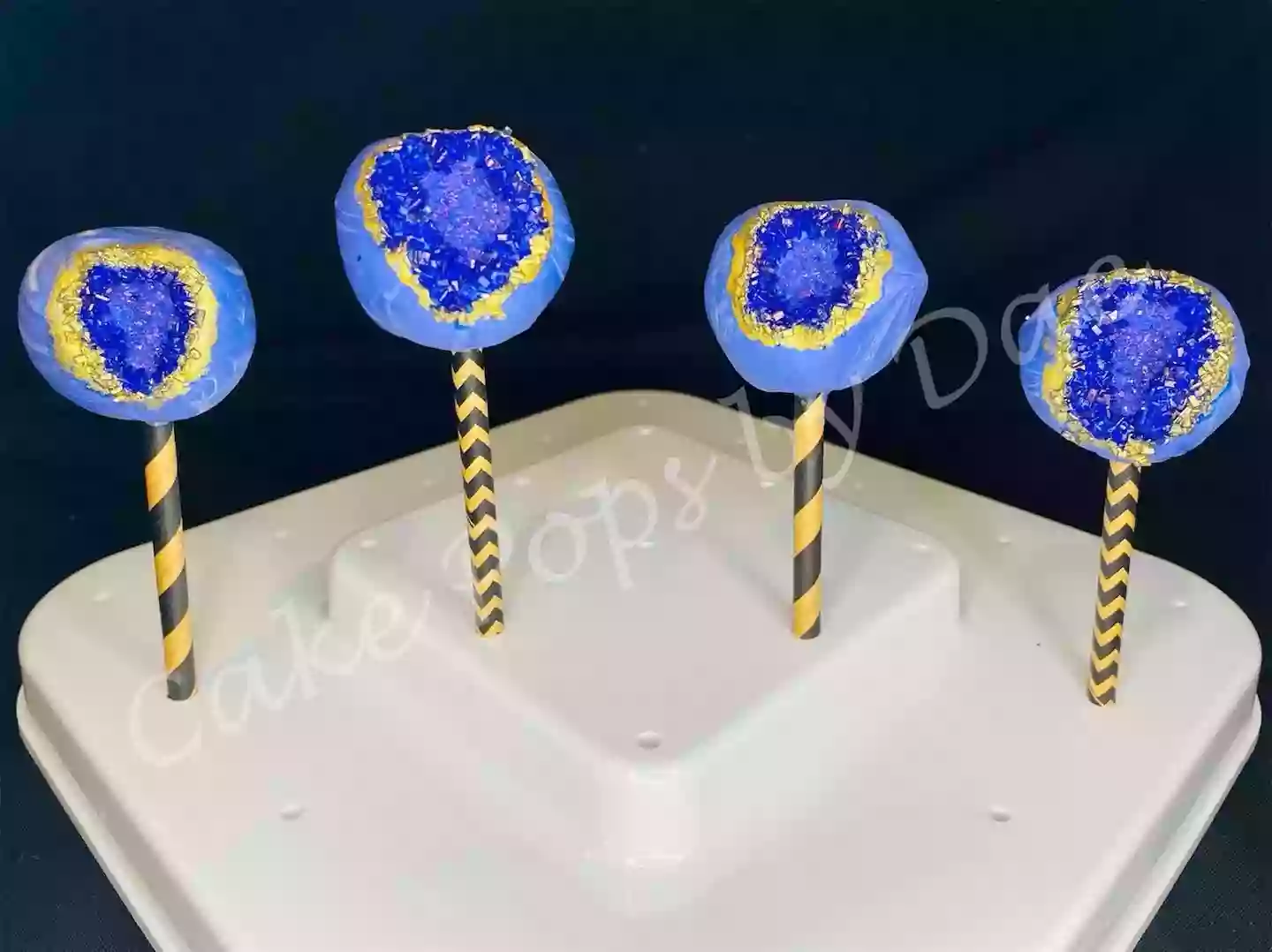 Cake Pops by Dae