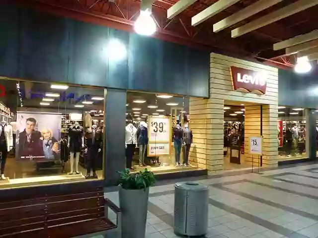 Levi’s Outlet Store