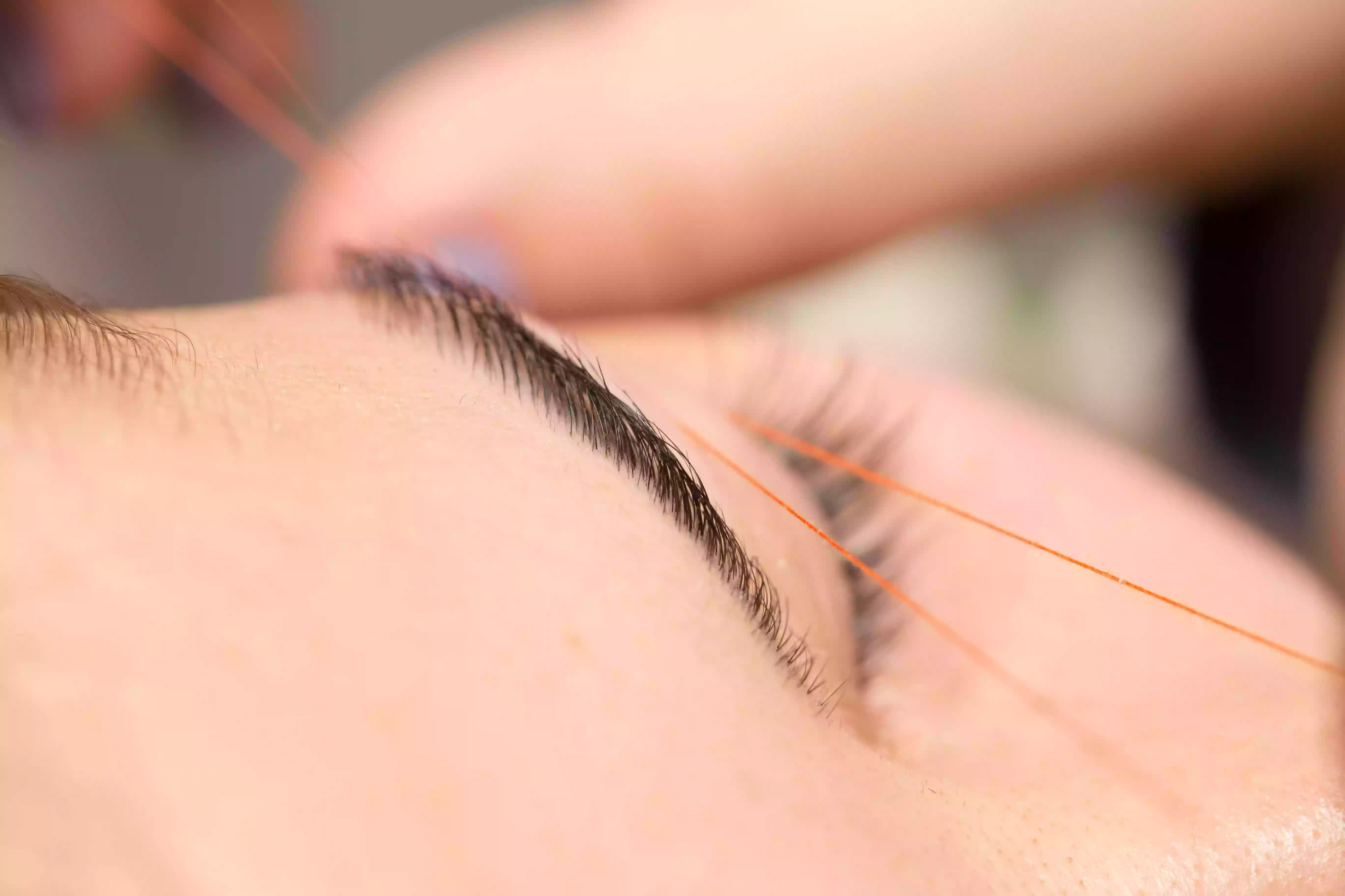 Looks Threading and Henna Arts