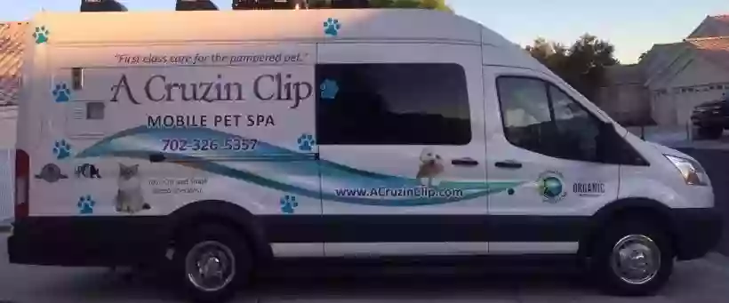 A Cruzin' Clip Mobile Pet Spa