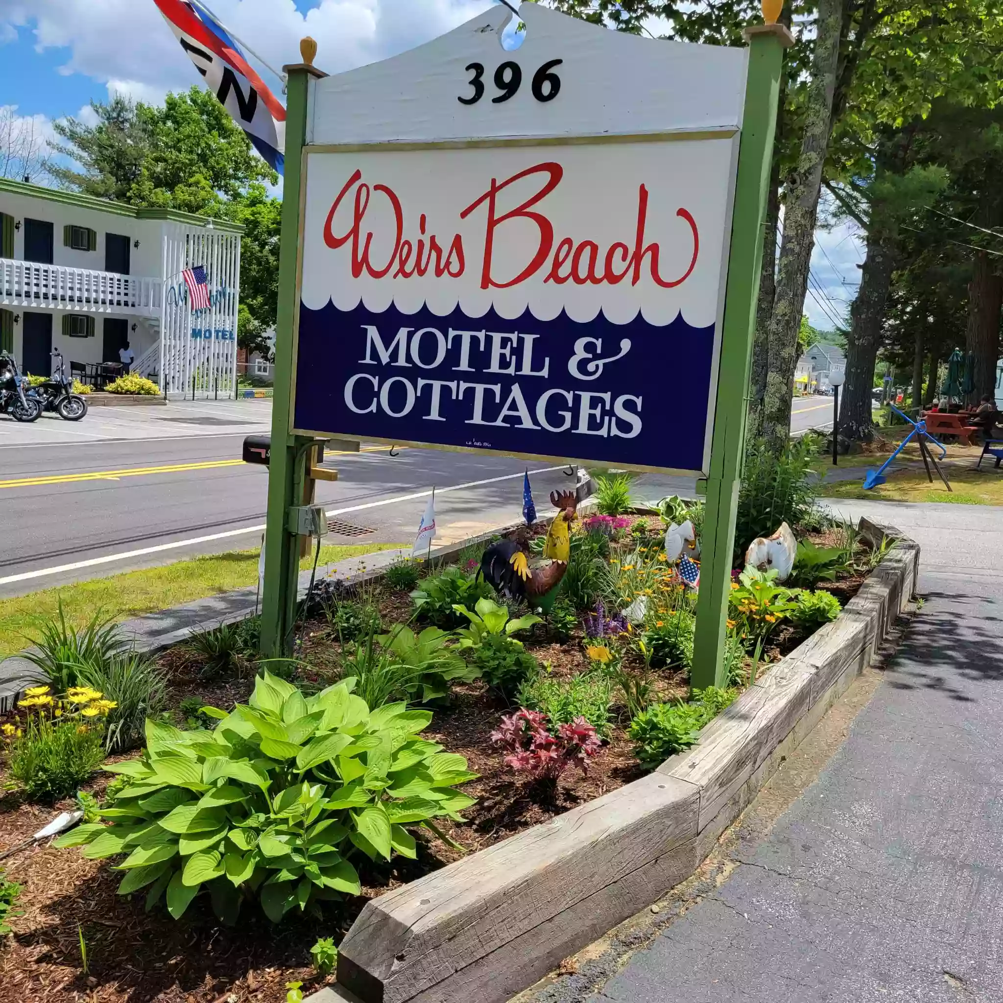 Weirs Beach Motel and Cottages