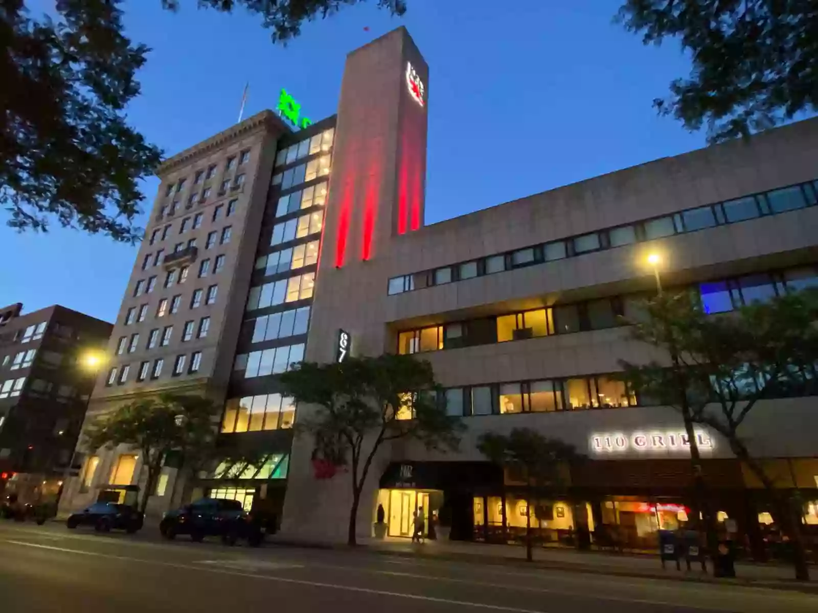 Red Oak Apartments at 875 Elm Street