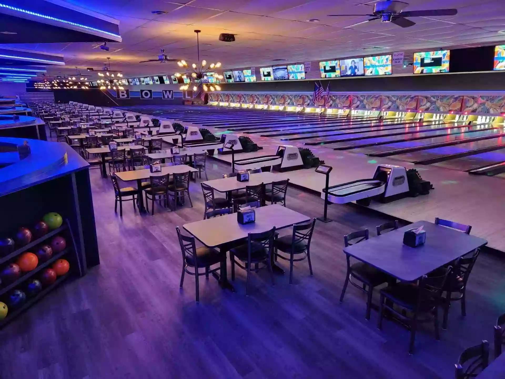 Island Bowl & Family Entertainment Center