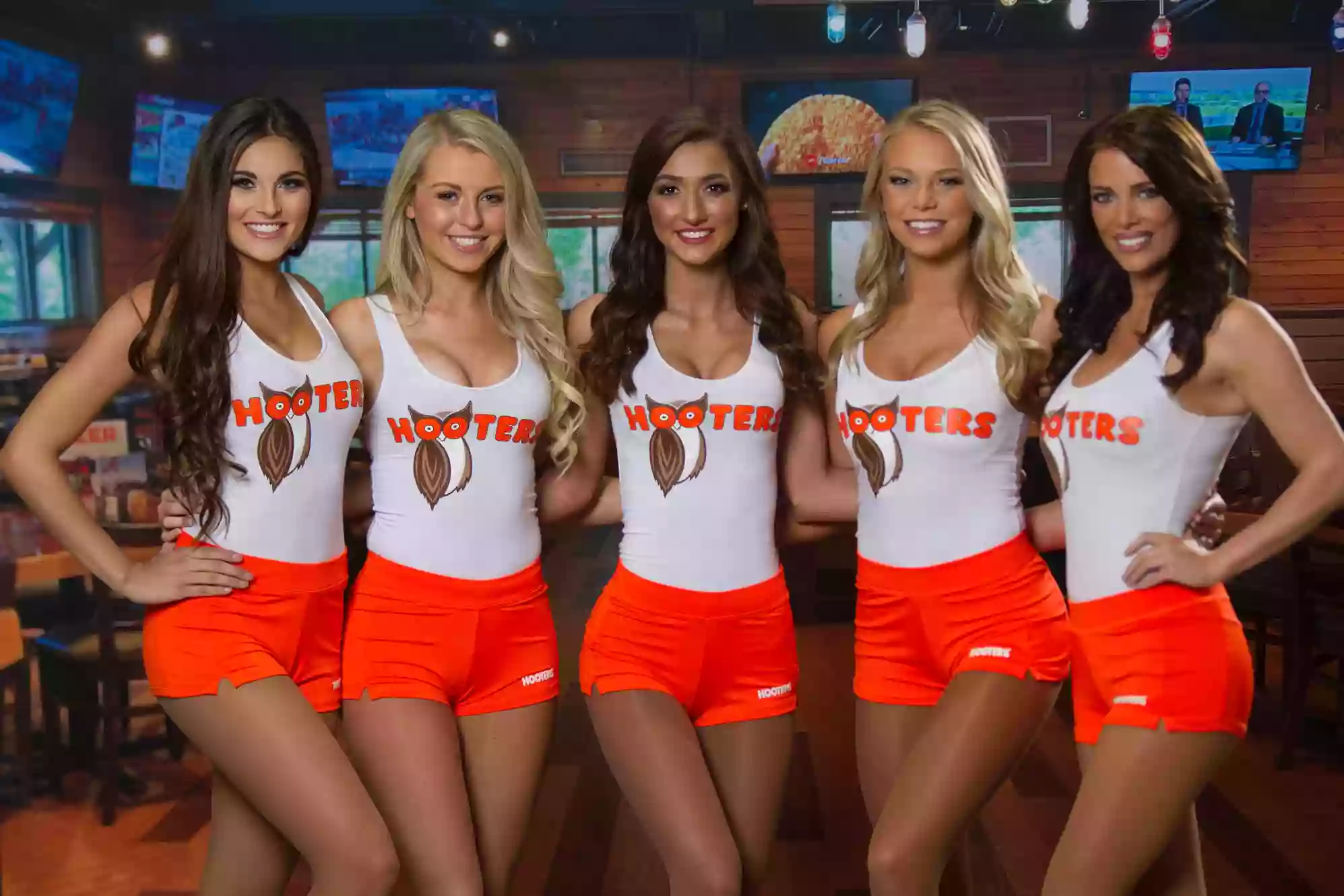 Hooters of Princeton