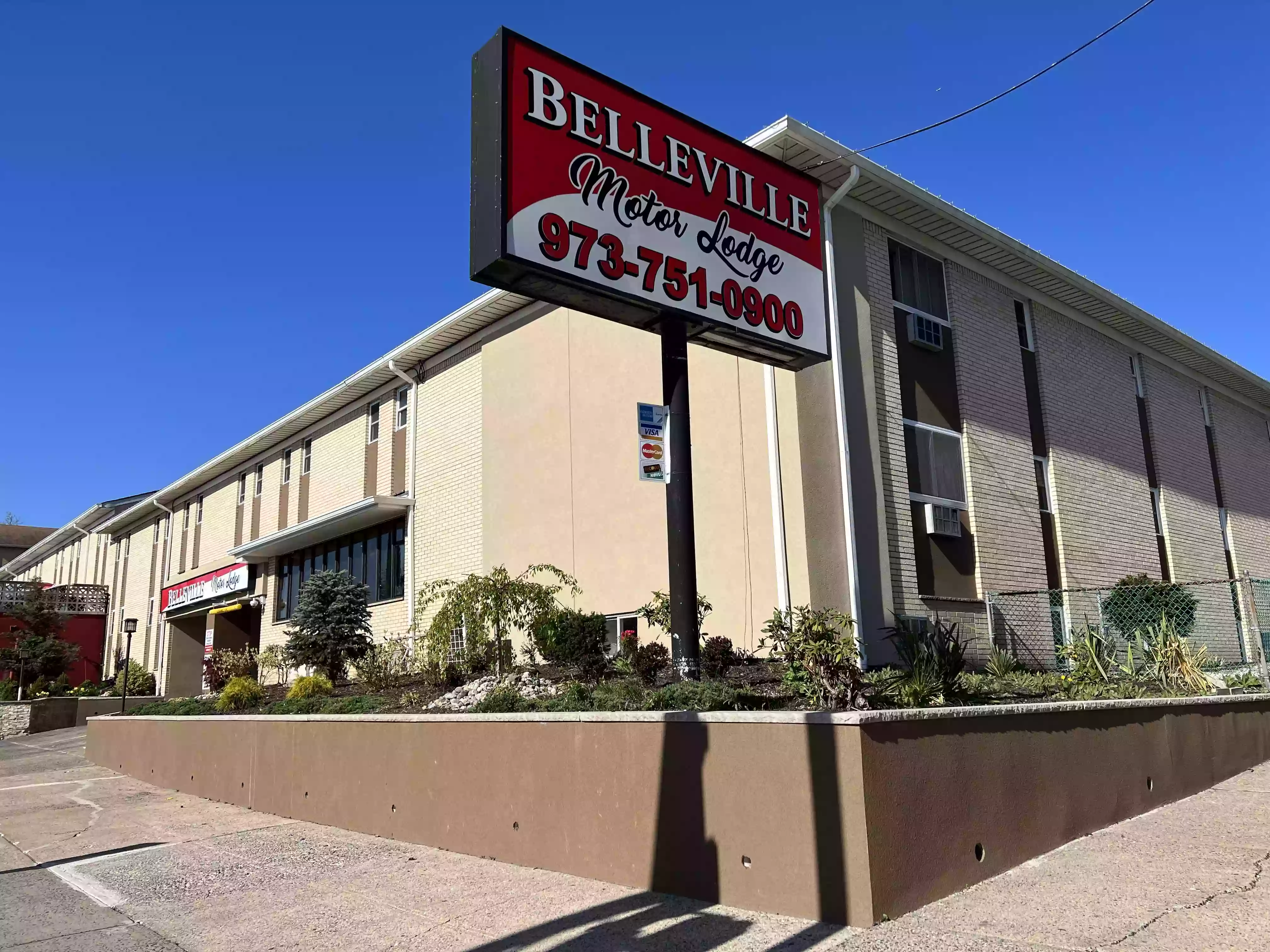Belleville Motor Lodge