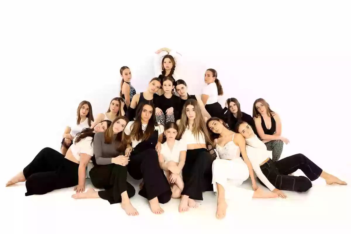 Lambarri Dance Arts 2