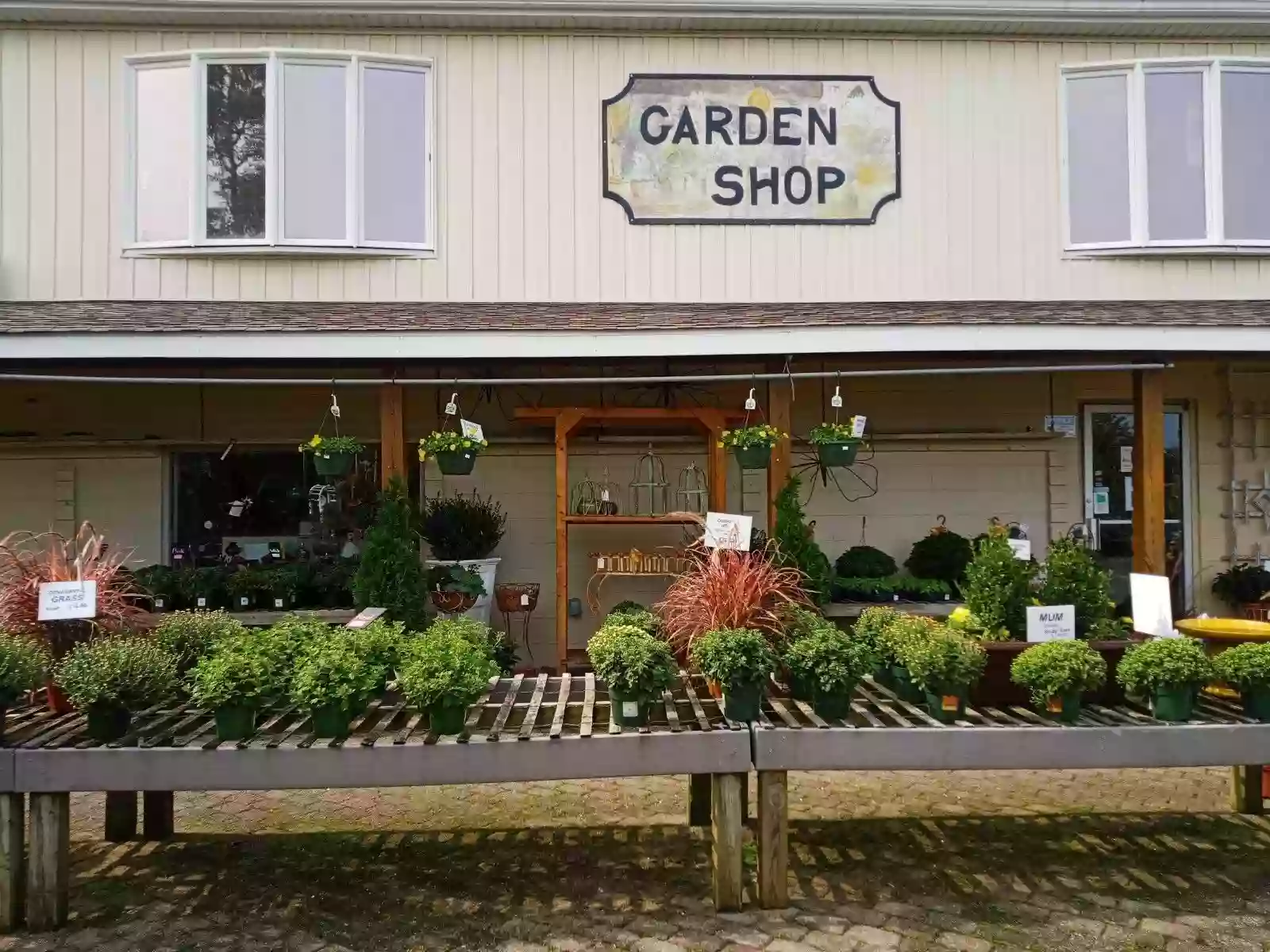 Hoch's Landscaping & Garden Center