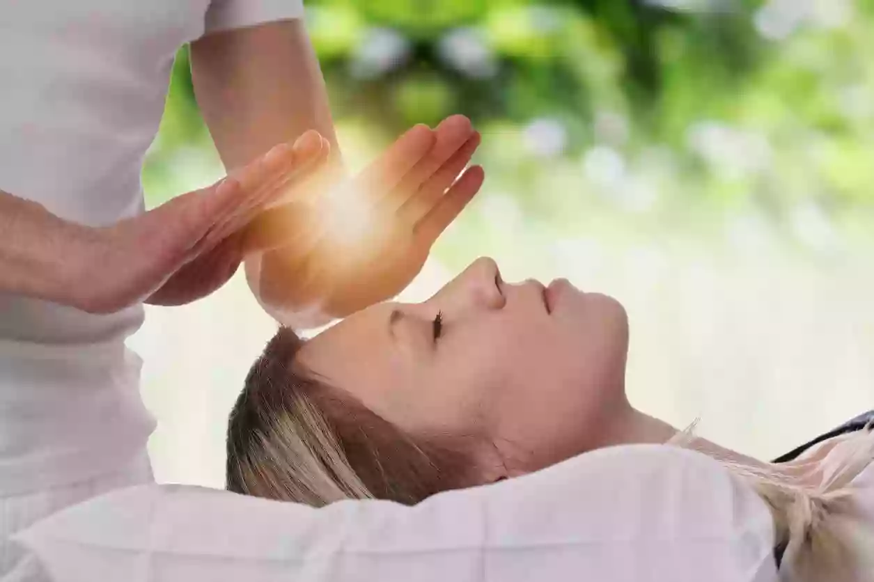 Hands of Gold Massage and Reiki