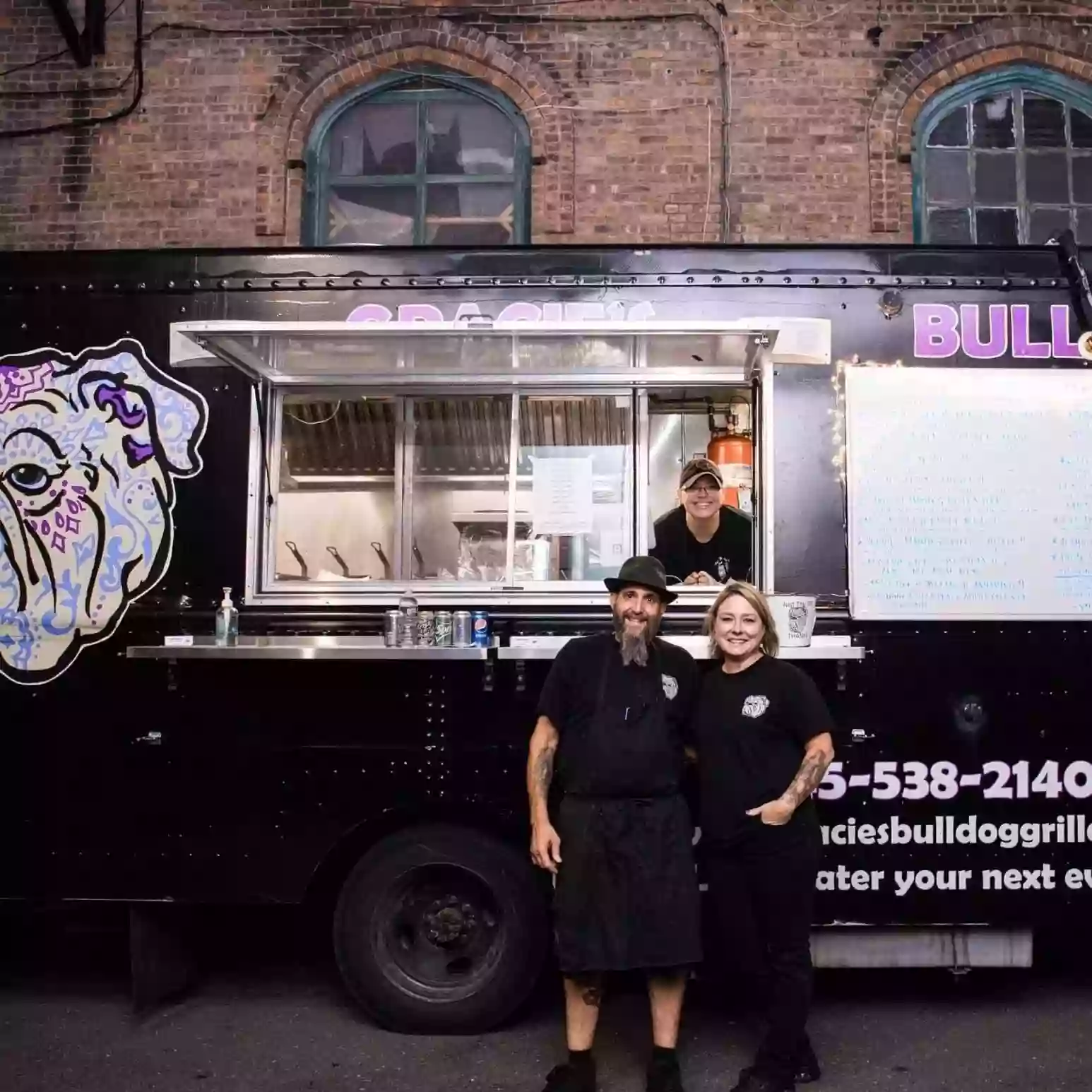 Gracie's Bulldog Grille Food Truck