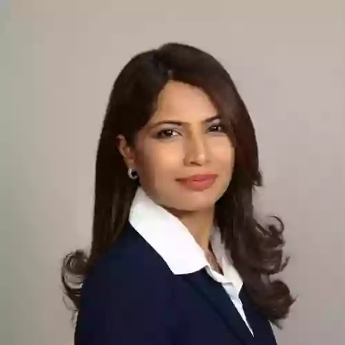 Farmers Insurance - Ayesha Salman