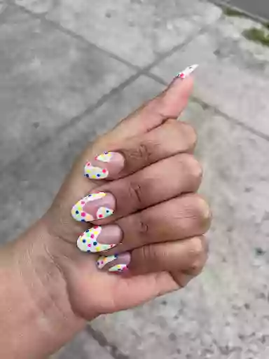 Hollywood Beauty Nails