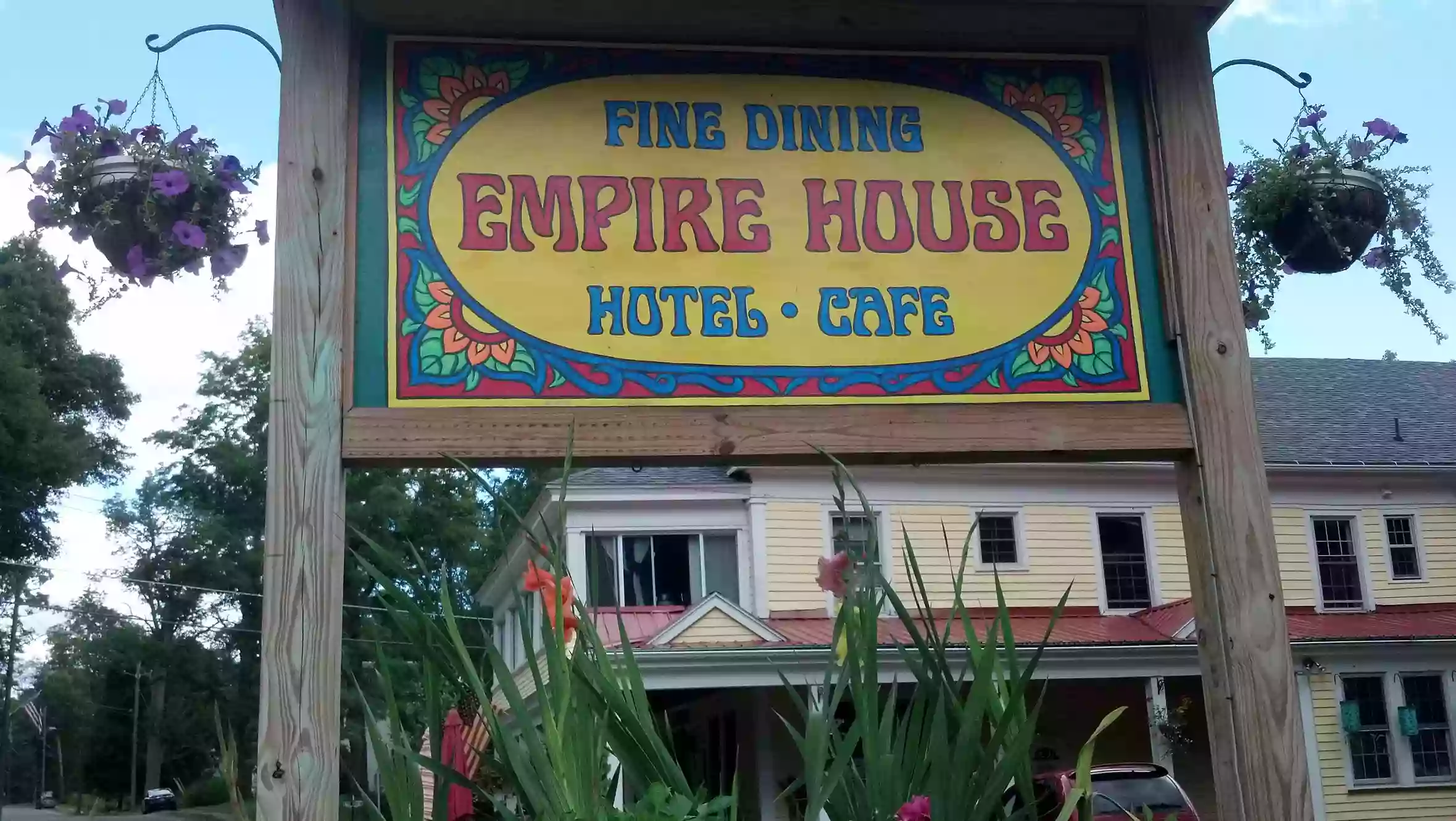 The Empire House Hotel & Restaurant