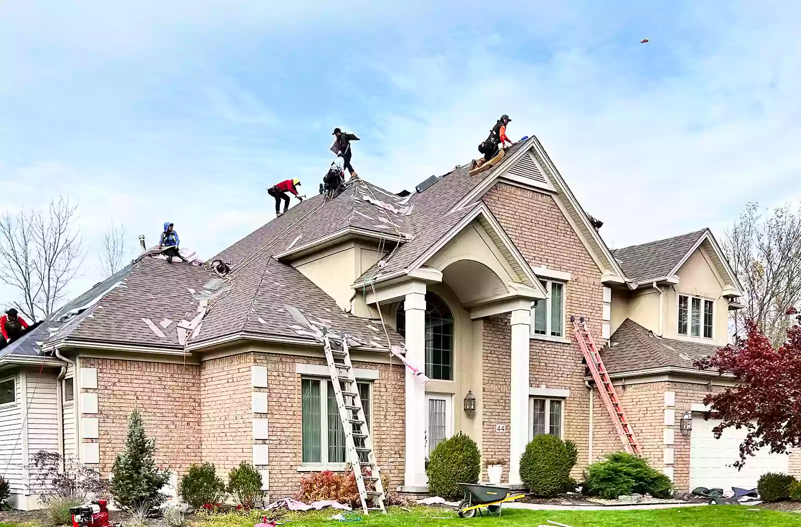 Besroi Roofing & Siding