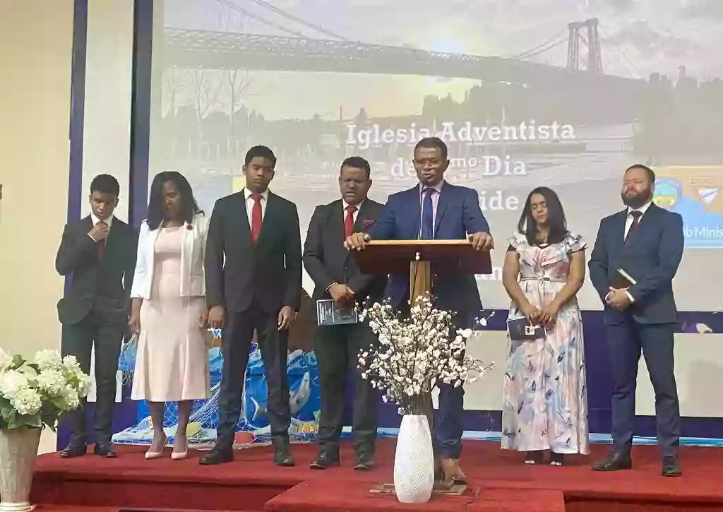 Woodside Spanish Seventh-Day Adventist Church