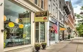 HUNT Real Estate ERA