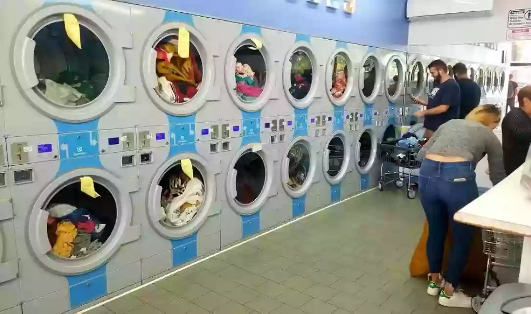 Soft Bubbles Laundromat Dry Cleaner