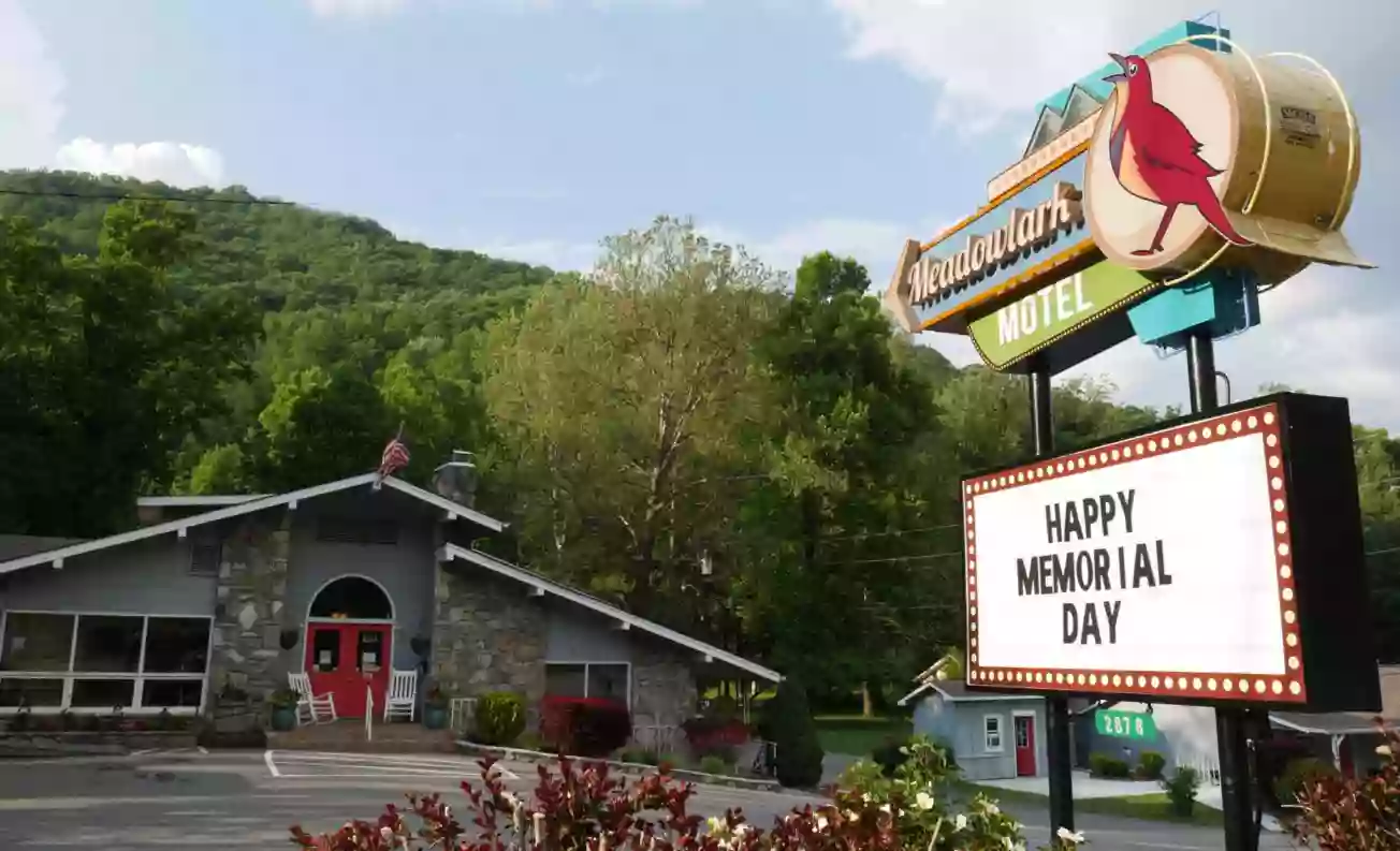 Meadowlark Motel with Restaurant & Bar - Maggie Valley NC