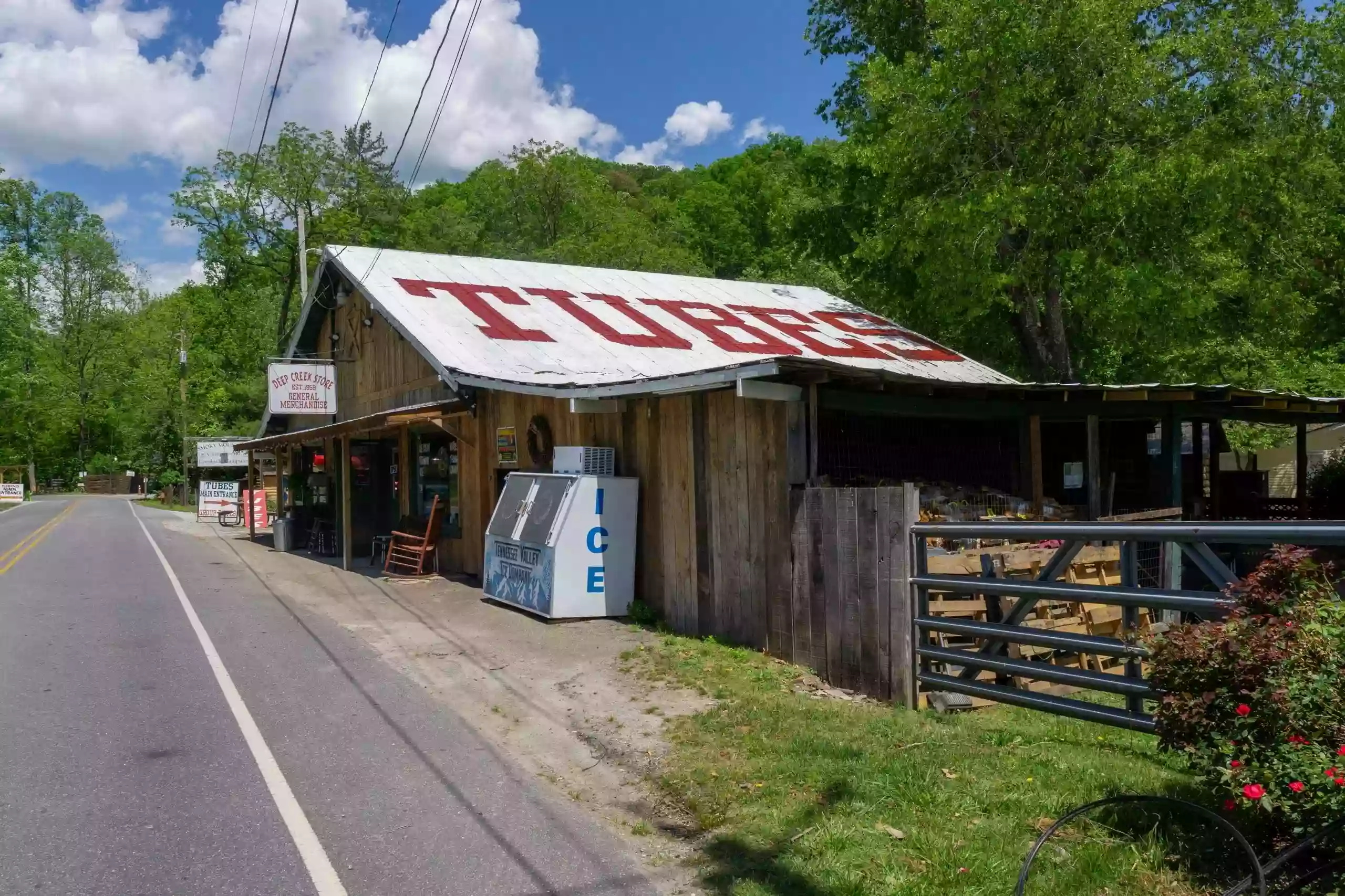 Smoky Mountain Campground, Lodging and Deep Creek Tubes