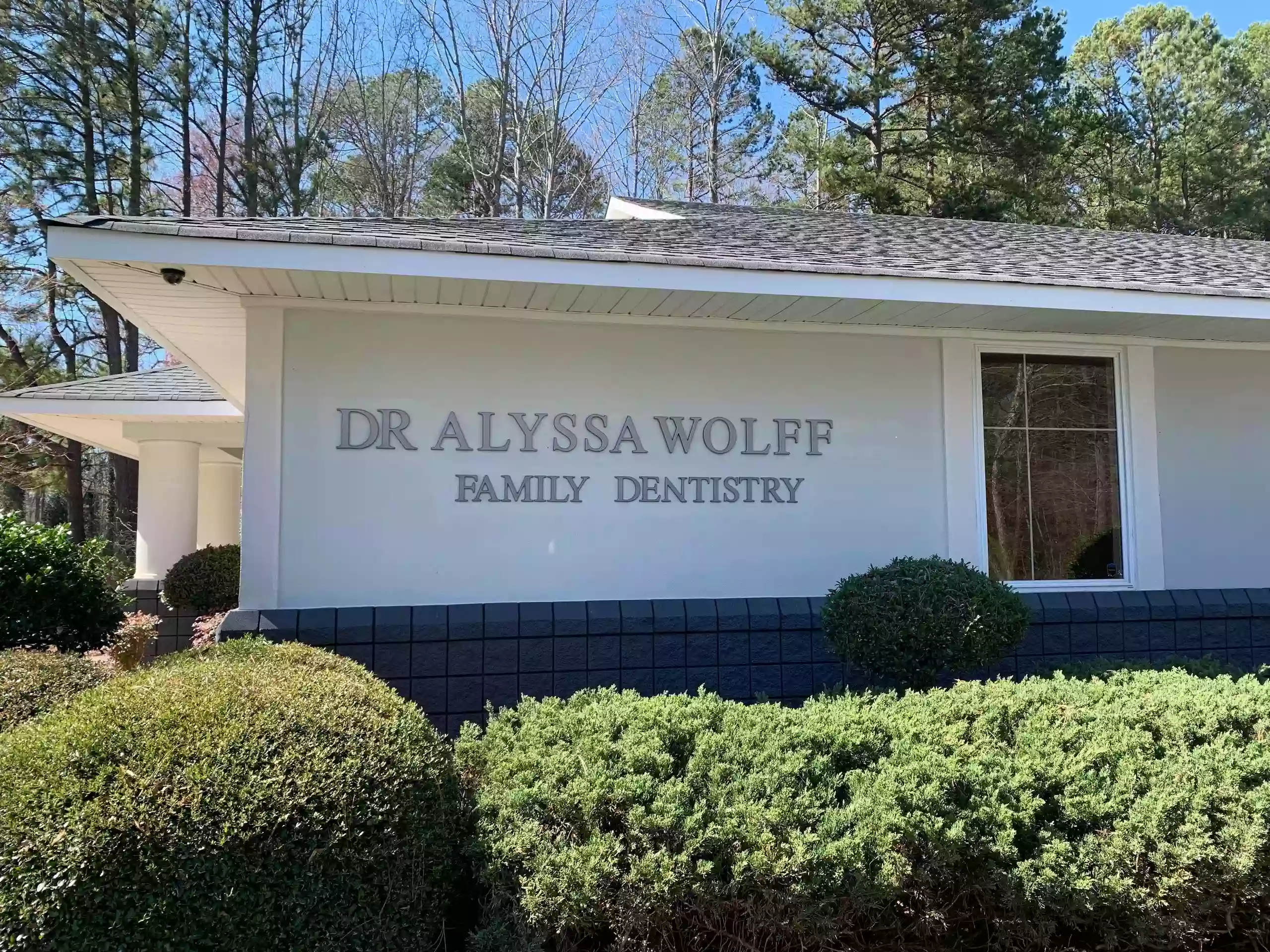 Dr. Alyssa Wolff