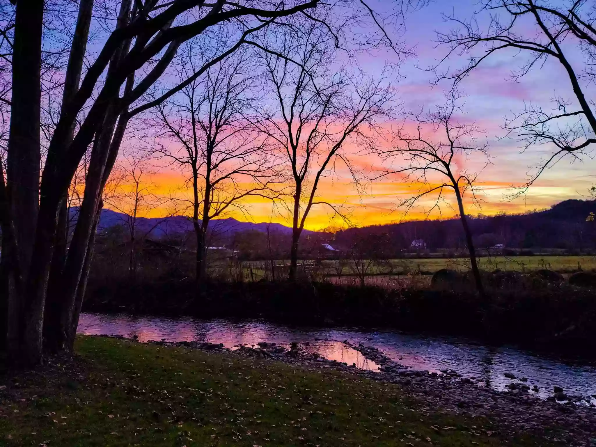 Mountain Riders Riverfront Camping