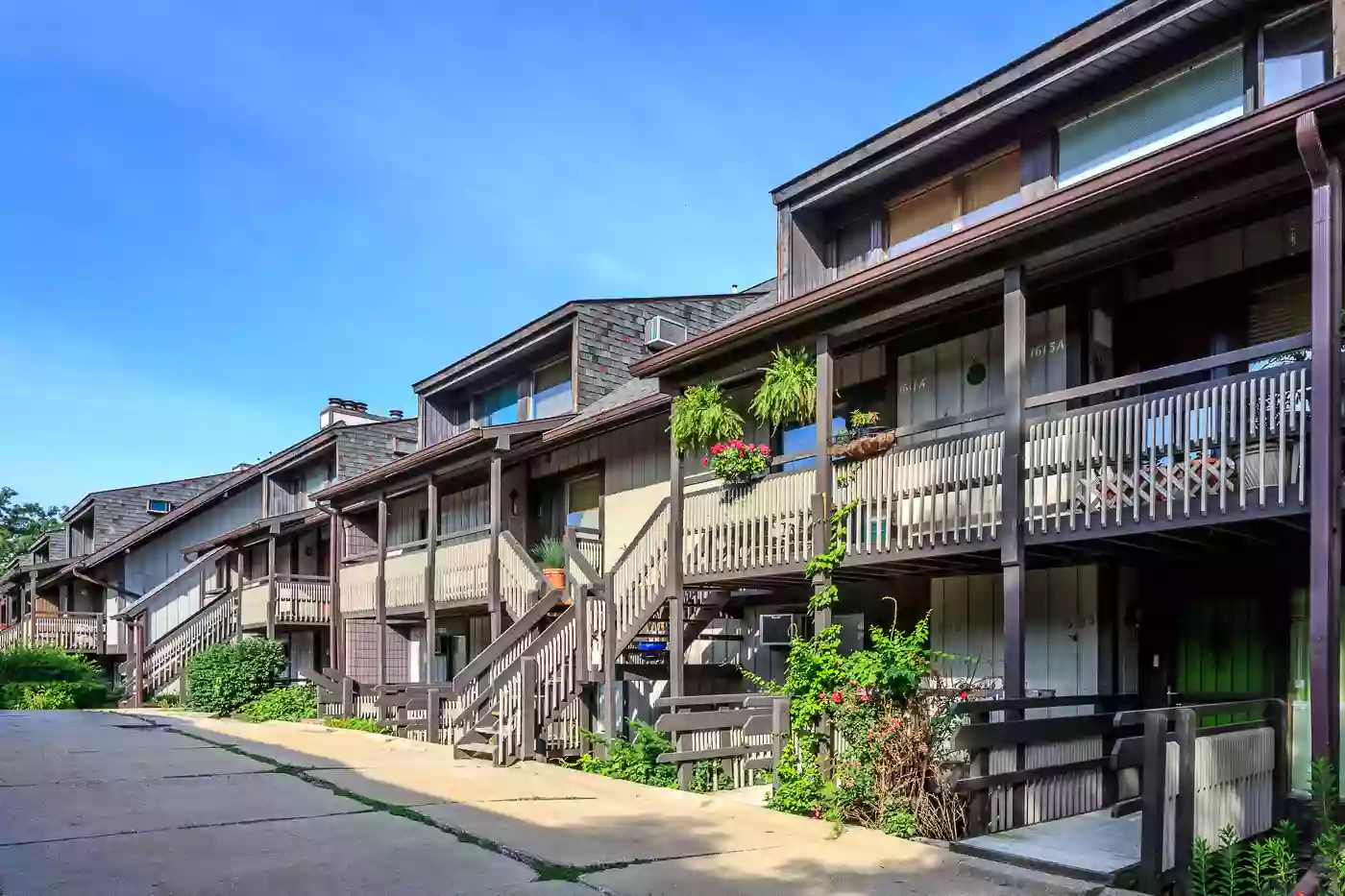 Timber Top Apartments & Townhomes