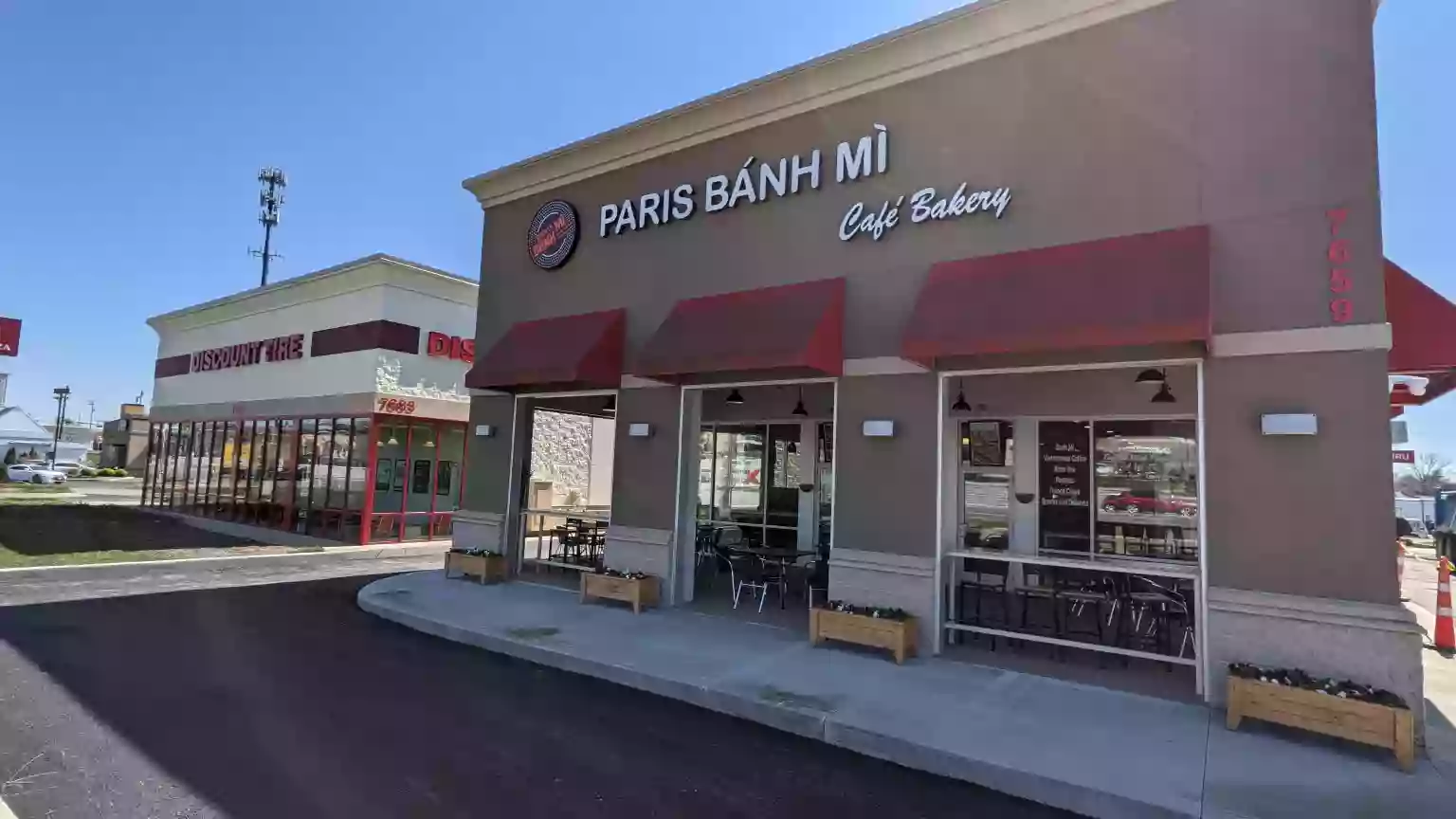 Paris Banh Mi Cafe Bakery