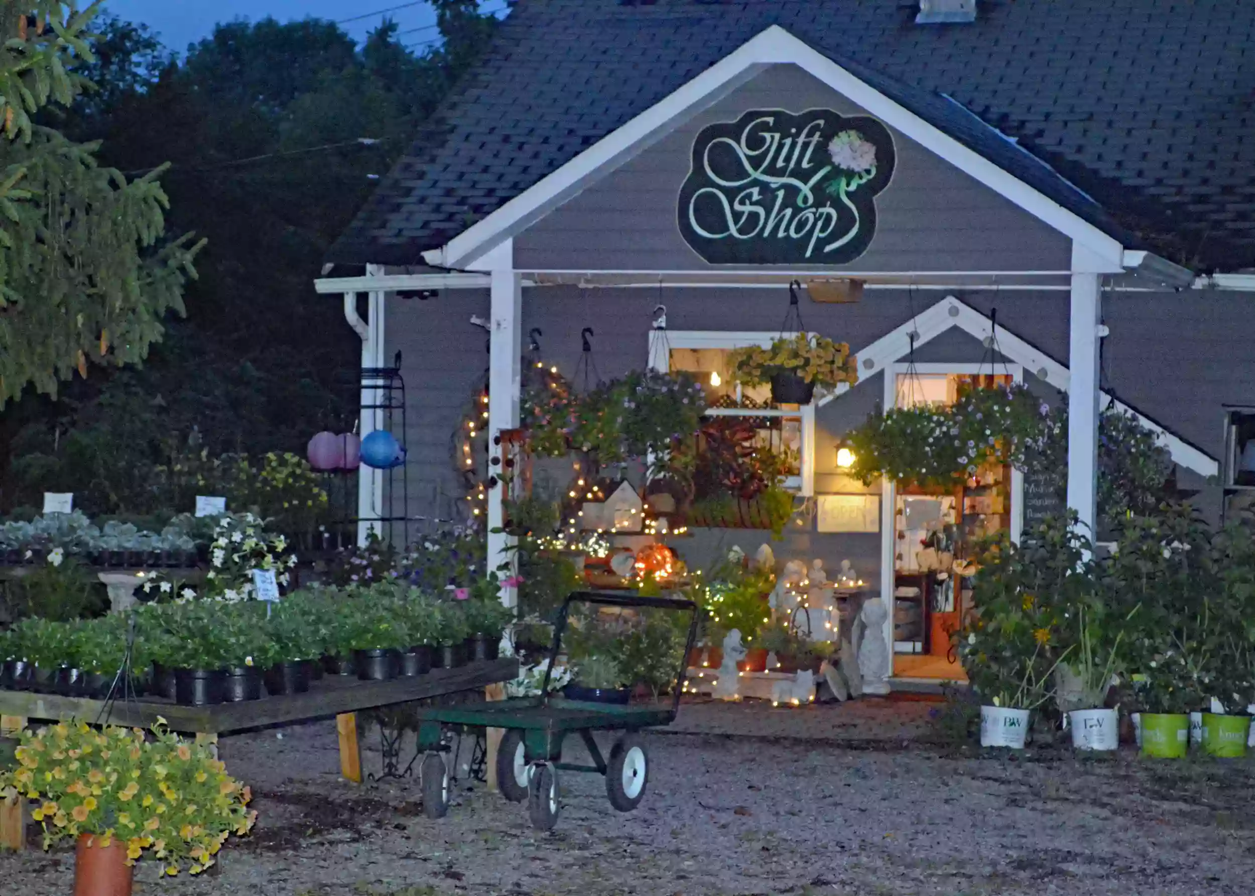 Auburn Pointe Greenhouse & Flowers