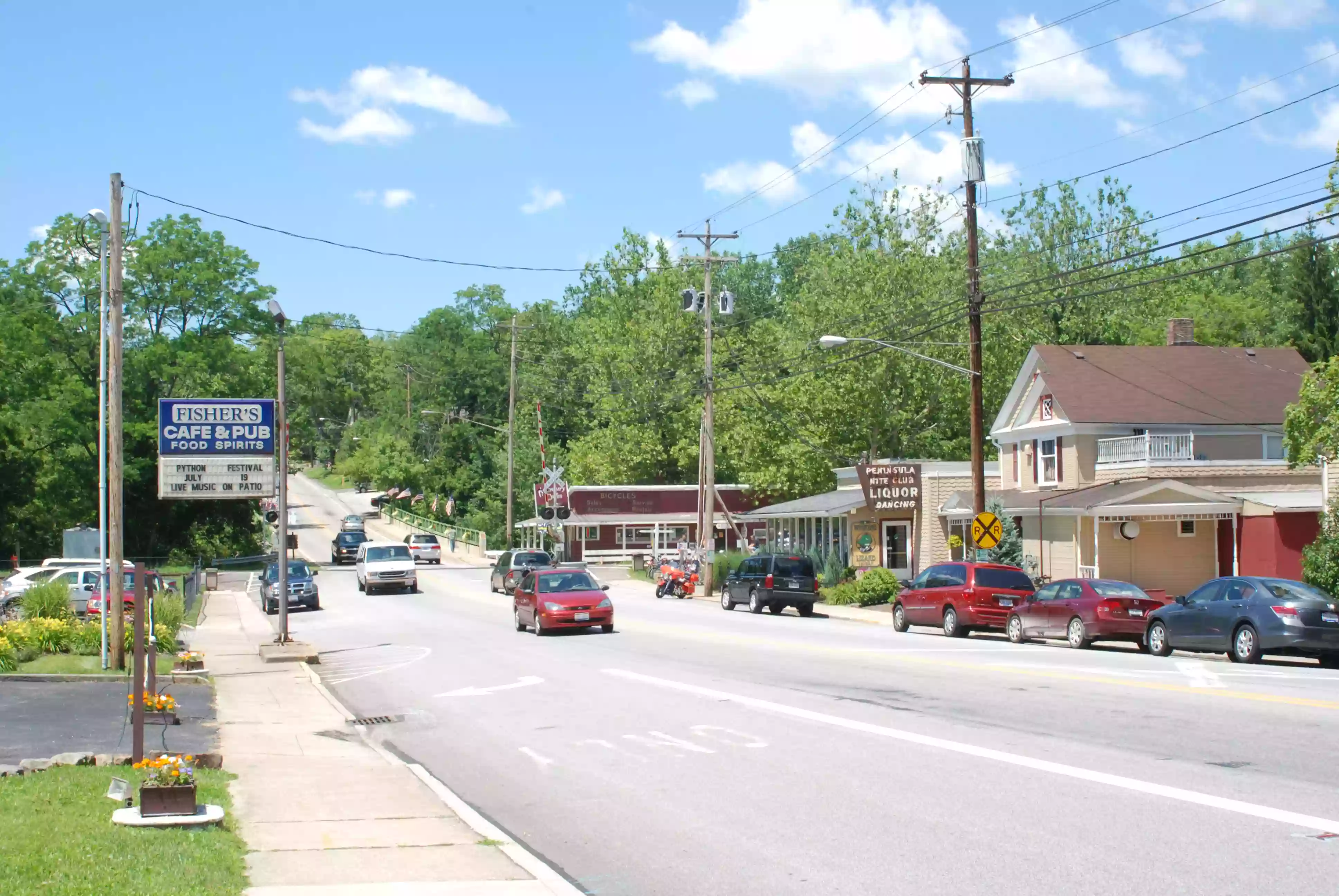 Peninsula Village Historic District