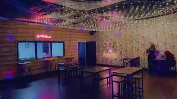 The Vibe lounge llc tulsa